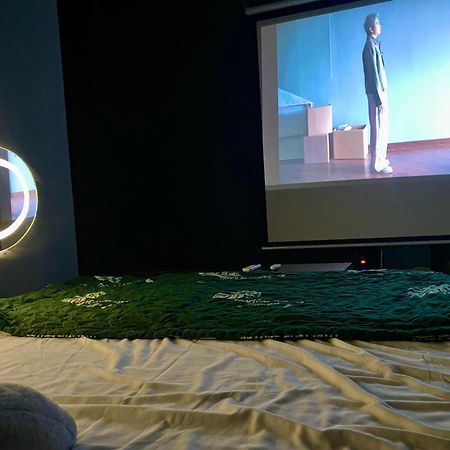 N'Stay: Netflix-Themed Room with 24/7 Bar & Cafe Hanoi Exterior photo